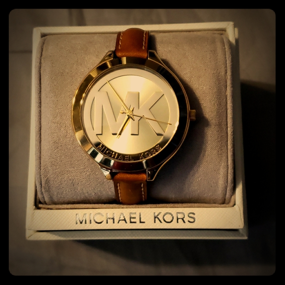 💛 Michael Kors Slim Runway Watch, Champagne Dial
